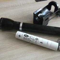 Lampe  torche   MAGLITE     Mag Chargeur system