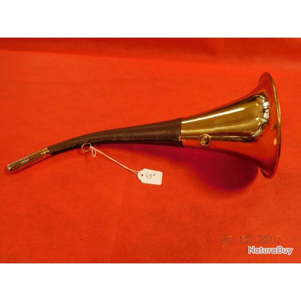 TUNET Corne de chasse cuir et laiton, longueur 36cms