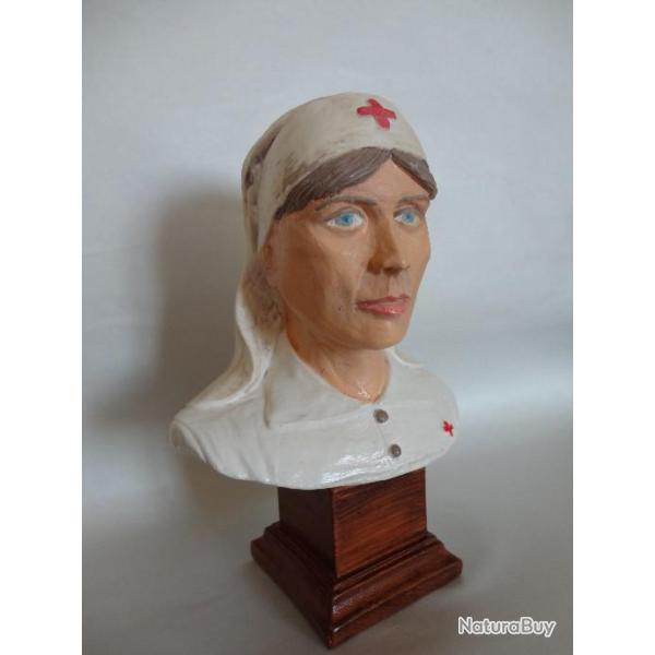 Buste infirmi�re 14/18, polychrome