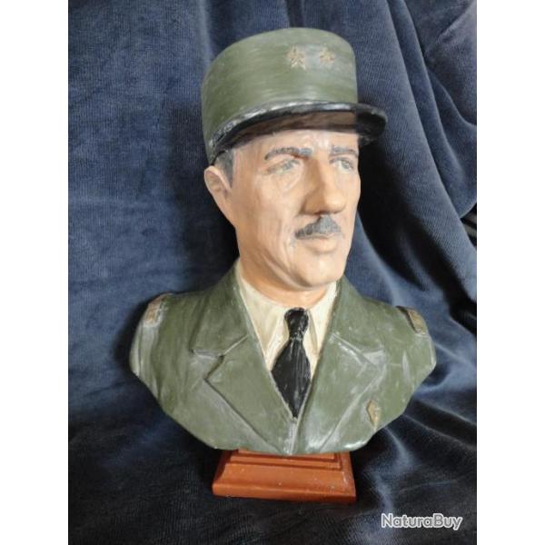 Buste du G�n�ral de Gaulle, polychrome vert kaki