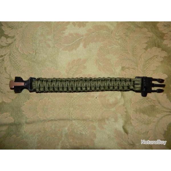 Bracelet paracorde avec sifflet et firesteel - kaki