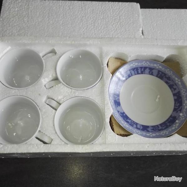 Service � caf� pour 4 personnes