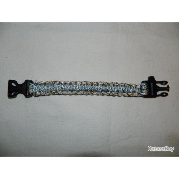 Bracelet paracorde 24cm avec sifflet d'urgence- desert camo