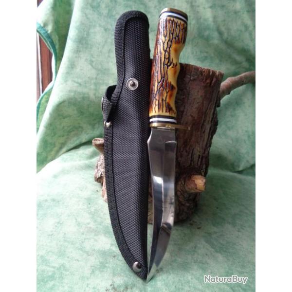 Lot de Couteaux de Chasse 3 Lame Acier Inox Manche Abs Fa�on Bois de Cerf Etui Nylon FWT1000