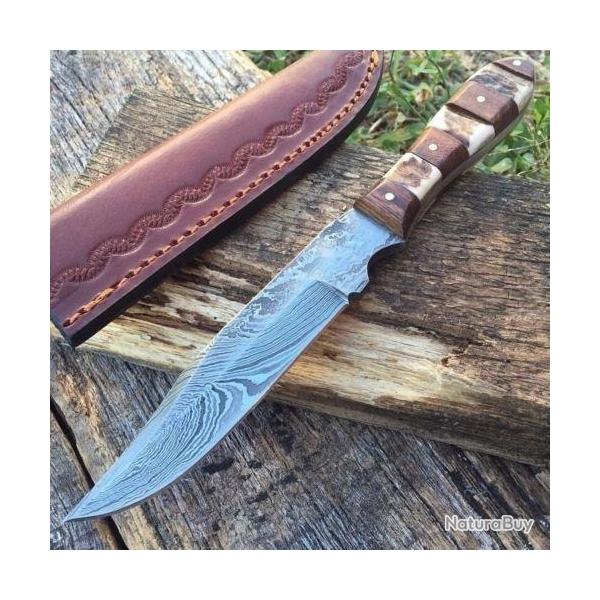 Couteau Damas Lame 256 Couches Manche Bois & Cerf Etui Cuir DM1108