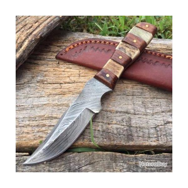 Couteau Damas Lame 256 Couches Manche Bois & Cerf Etui Cuir DM1109