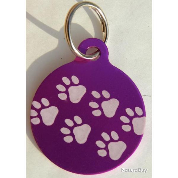 MEDAILLE Grav�e chien violette 32 mm"patte" grand mod�le gravure, personnalisation offerte