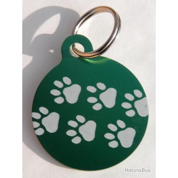 MEDAILLE Grav�e chien verte 32 mm"patte" grand mod�le gravure, personnalisation offerte