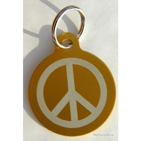 MEDAILLE Grav�e chien dor�e 32 mm"peace and love" grand mod�le gravure, personnalisation offerte
