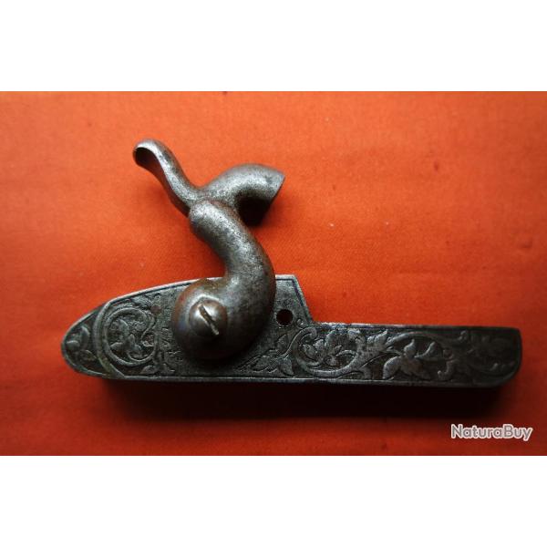 Platine de Pistolet � percussion c�t� droit sign�e PL68