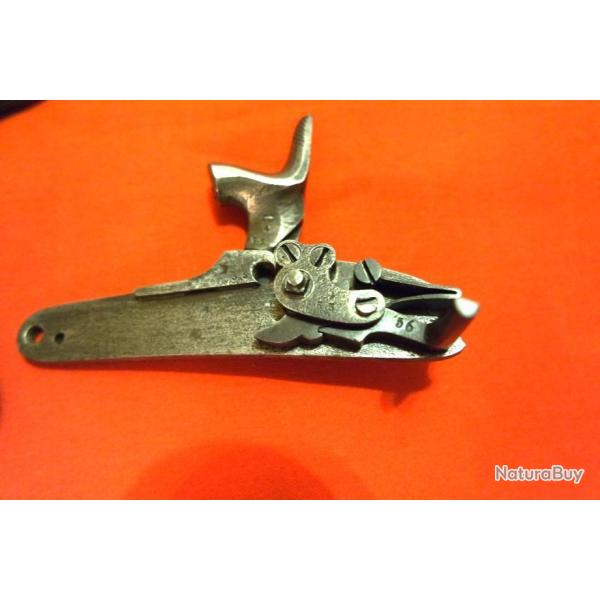 Platine � percussion 11        (Platine � Mousqueton poin�onn�e 863).