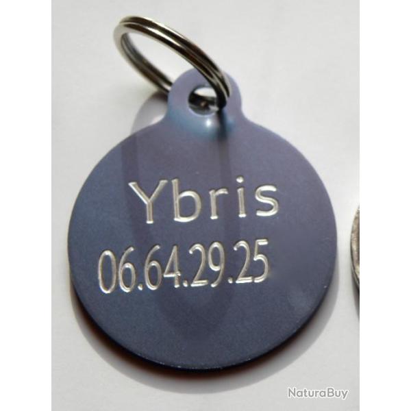 MEDAILLE Grav�e chien argent�e 32 mm gravure, personnalisation offerte