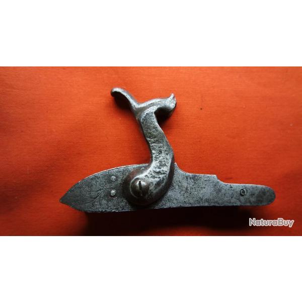 PL78 (Platine Artisanal Fran�aise pr�18� ou tout d�but 19�) Elle est moche mais les pi�ces OK.