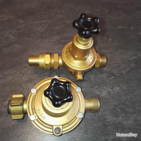 Lot de 2 dtenteurs basse pression Mandet