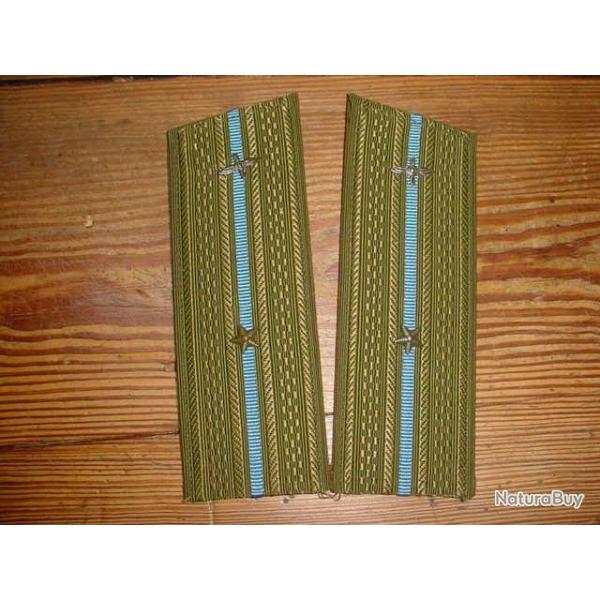 Rare �paulettes sous-lieutenant  d'aviation URSS