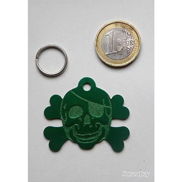 MEDAILLE Grav�e chien corsaire vert grand modele gravure, personnalisation offerte