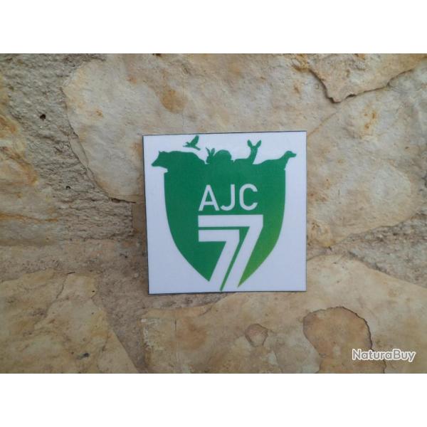 Superbe autocollant AJC 77