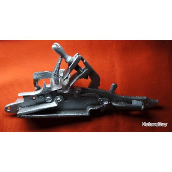 PL29 Platine �  Chenapan  en fonction (en attente 'un poussoir )