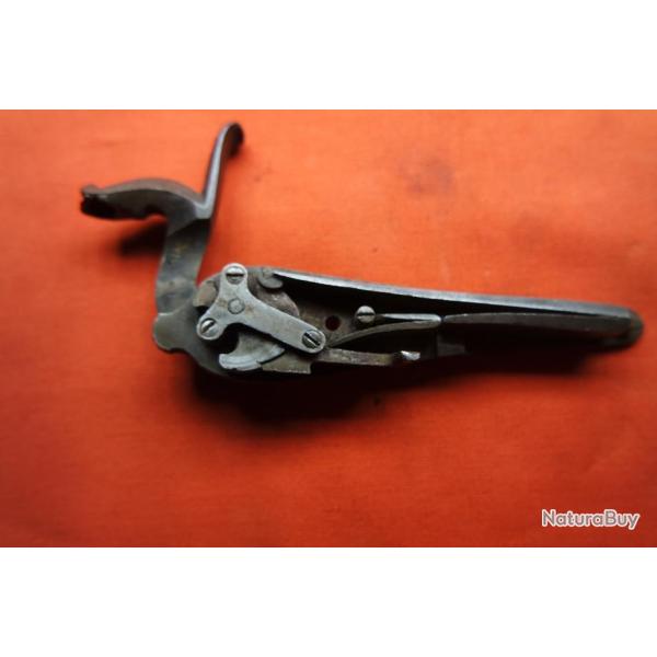 PL38...Platine �  percussion tr�s belle ciselure