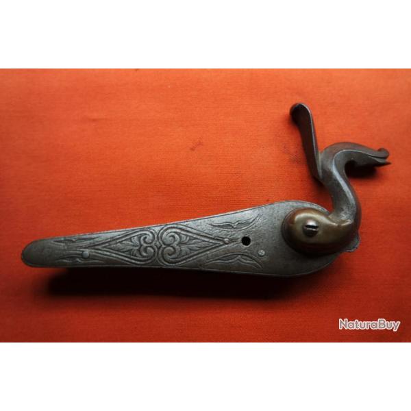 PL38...Platine �  percussion tr�s belle ciselure