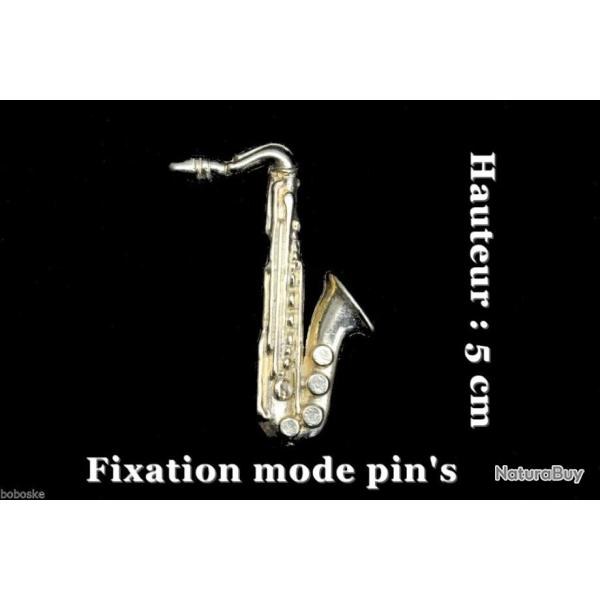 Insigne repr�sentant un saxophone (fixation mode pin's)