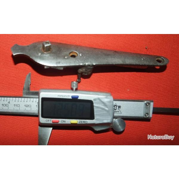 Platine cisel�e � un cran  PL46