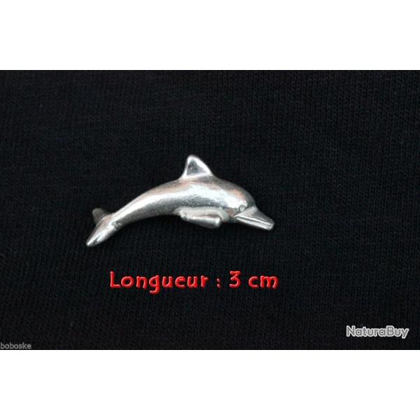 Insigne en m�tal repr�sentant un Dauphin