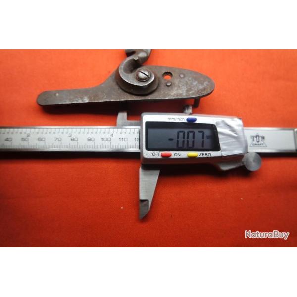 PL57 (Platine � percussion c�t� gauche    )