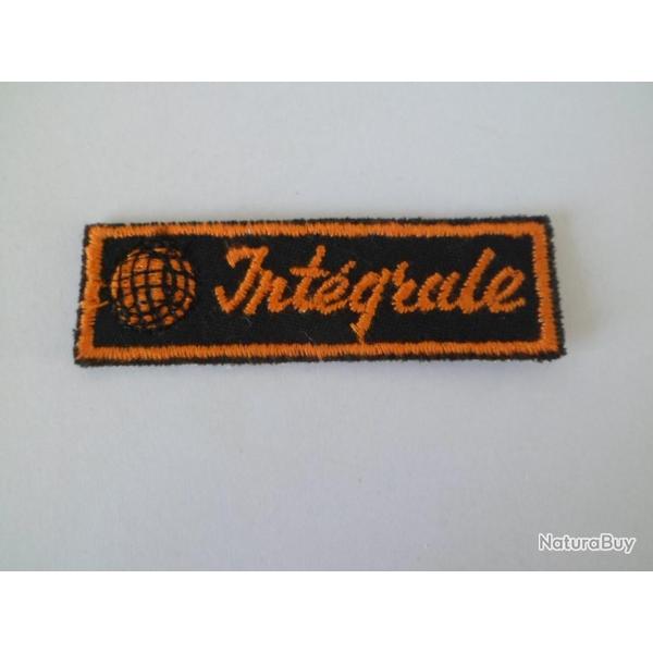 Magnifique cusson Intgrale