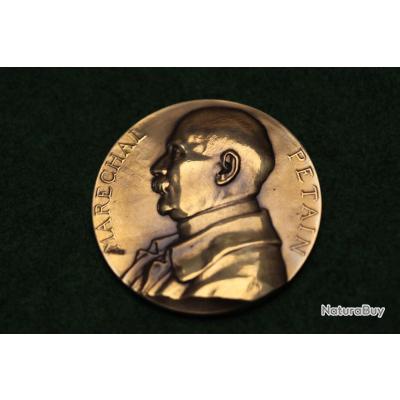Médaille Maréchal Pétain - Objet D'époque - Métal