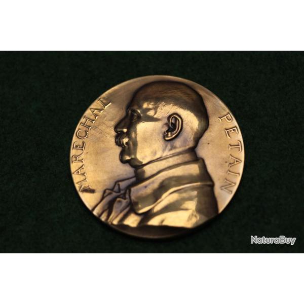 GRANDE  MEDAILLE  DU  MARECHAL  PETAIN  PAR  PAUL  DAMMAN  N�  2
