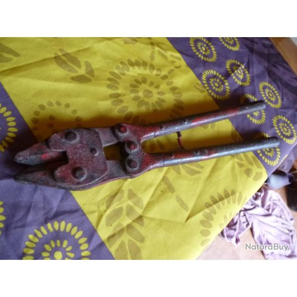 + COUPE BARBELES ALLEMAND WW1 ROUGE MANCHE TUYAU RIVETES