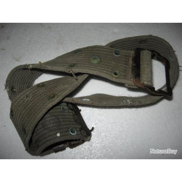 UN CEINTURON TOILE M 50/53