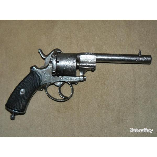 REVOLVER EN 9 MM A BROCHES
