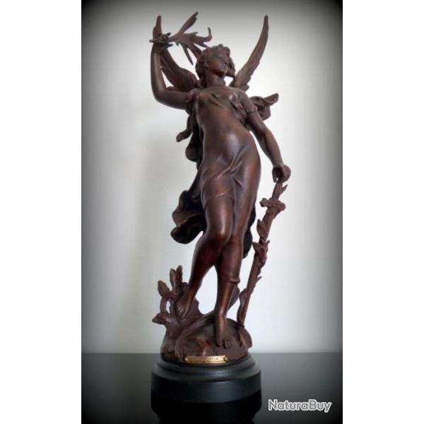 Ancienne statue Hippolyte Moreau d�but XX�me-Victoria-Victoire de Samothrace-Glaive-Ep�e-Laurier