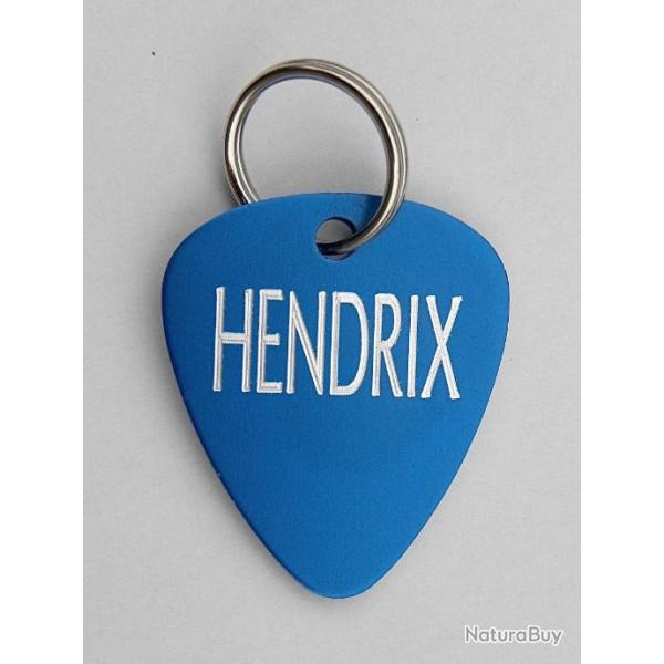 MEDAILLE GRAV�E CHIEN CHAT forme de mediator BLEU guitare GRAVURE offerte