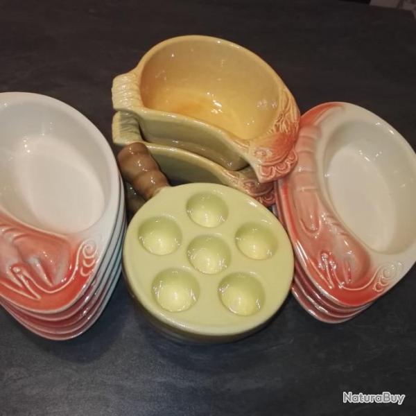 Lot de ramequins et de polons en faience