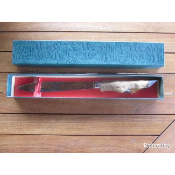 GRAND COUTEAU A pain  / COUVERTS INOX ET DIVERS PATTE DE BICHE OU CHEVREUIL?