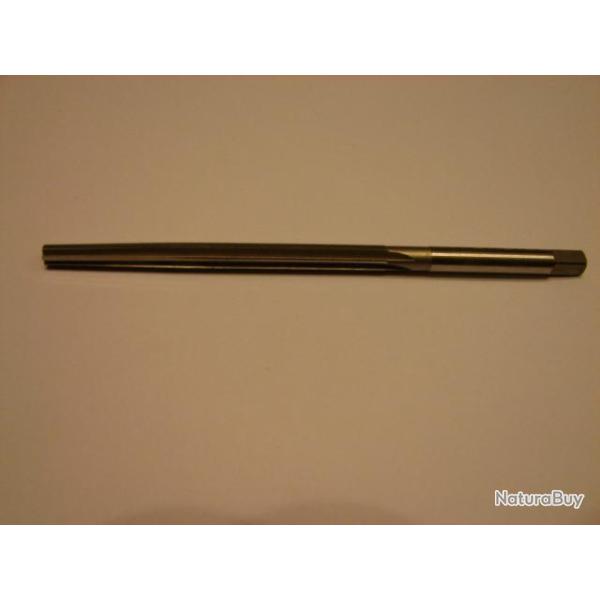 al�soir d'armurier  calibre 22  magnum  outil neuf et tres rare