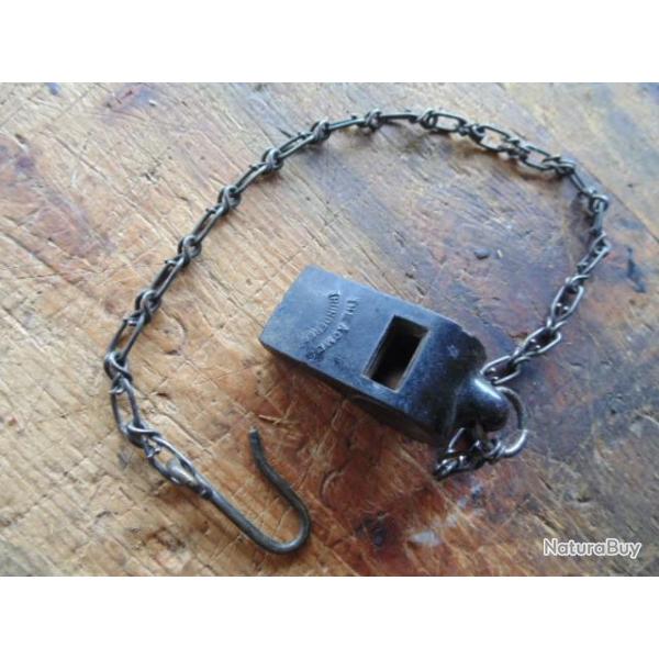 sifflet Police militaire bak�lite MP GI WW2 d�barquement  Normandie Provence Ardenne parachutiste