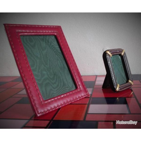 Lot de 2 porte-photo des ann�es 50-60 en cuir rouge et marron surpiqu�s-Objet de vitrine-collection