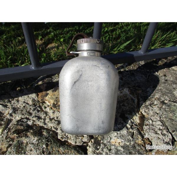 GOURDE ALLEMANDE 1974 mod�le du flacon de parfum hugo boss