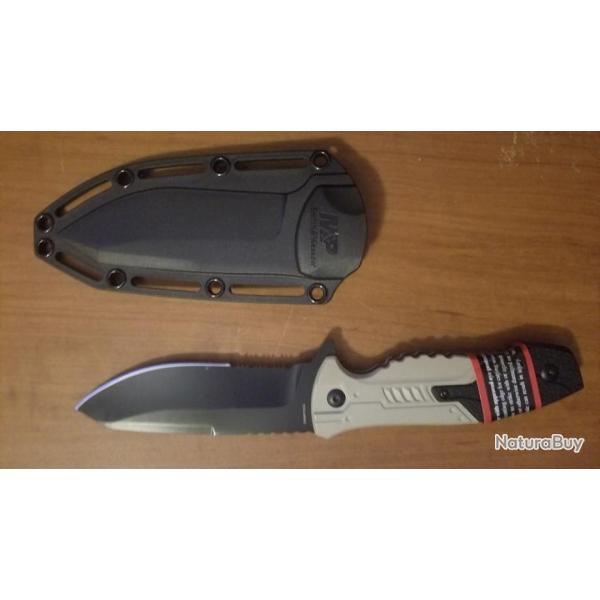 Couteau Tactical Smith&Wesson M&P Lame Acier 8Cr13MoV Manche Aluminium Etui Thermoplastic SWMPF2CS