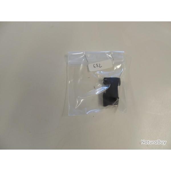 MO 682 PIECE DE CULASSE