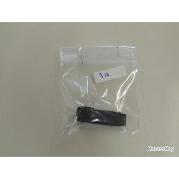 FR 712 PIECE DE CULASSE