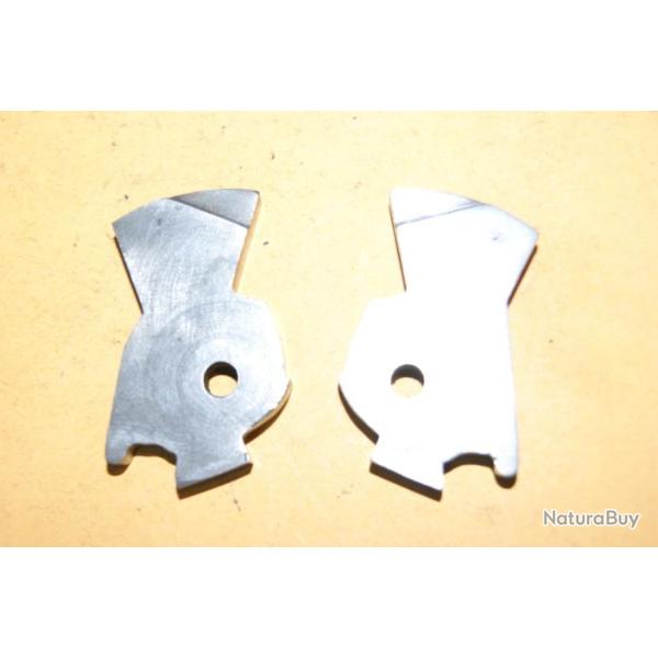 paire de chiens DAMON PETRICK -  (d8n82)