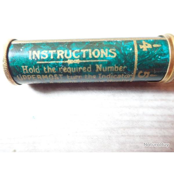 Boite � aiguilles en acier pour revolver ancien : A VOIR. Ann�es 1900