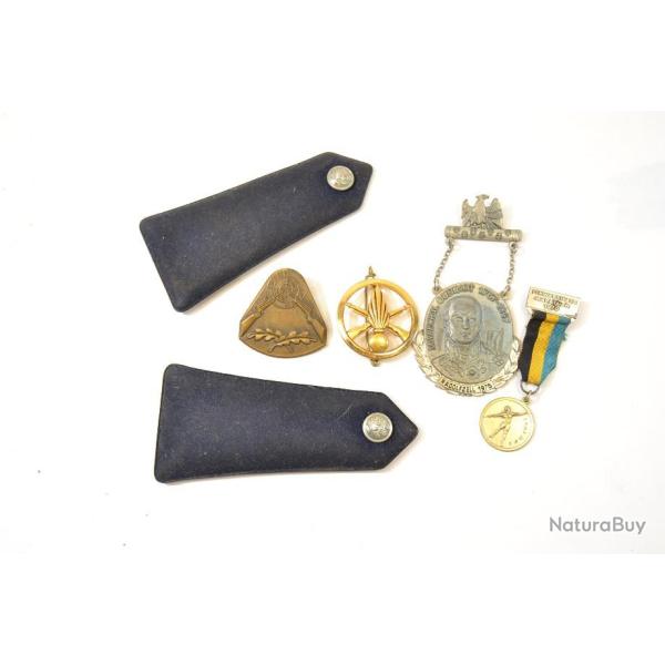 Lot m�dailles, prix de tir, pattes d'�paules...