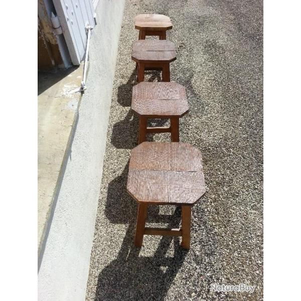 4 robustes tabourets en bois dur, dessus en fresne, �tat neufs
