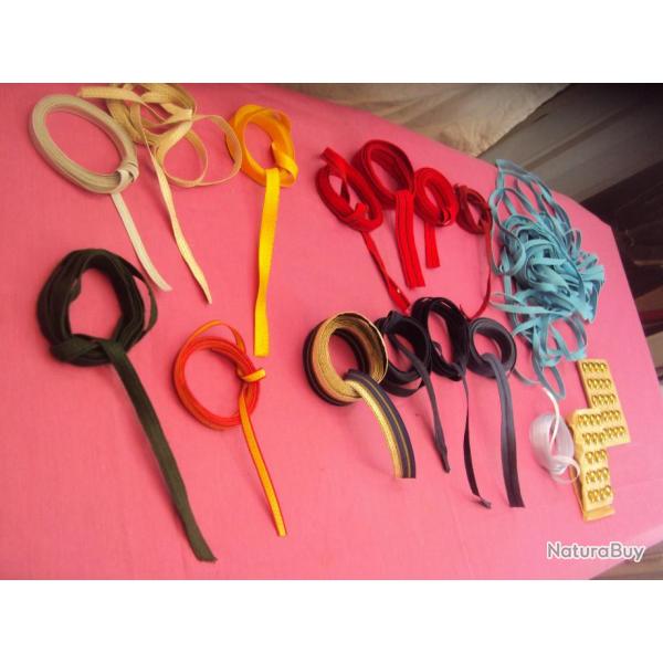 Lot de galon militaire.  vieux stock de maitre tailleur militaire.     (2)